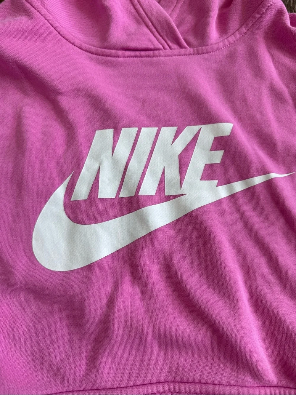 Nike kids pink